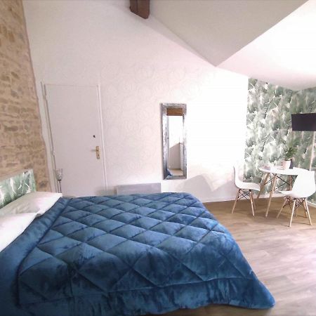 Appartement Oingt - Les Meubles Des Pierres Dorees Theize Экстерьер фото